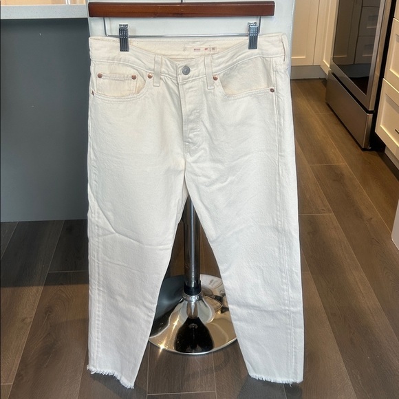 Levi’s Wedgie High-Waist Button-Fly Ankle Crop Jeans Size 30 Cream - Picture 11 of 16